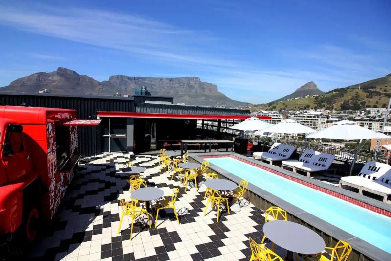 Radisson RED Hotel V&A Waterfront Cape Town