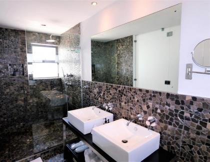 DysArt Boutique Hotel - image 14