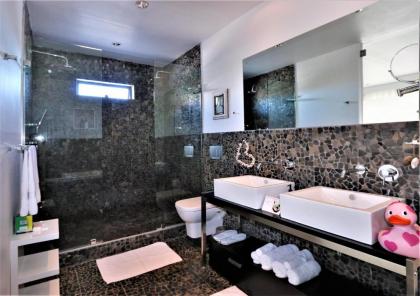 DysArt Boutique Hotel - image 20