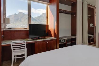 Protea Hotel by Marriott Fire & Ice Cape Town - image 17