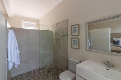 Sandown Lodge - image 13