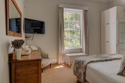 Sandown Lodge - image 2