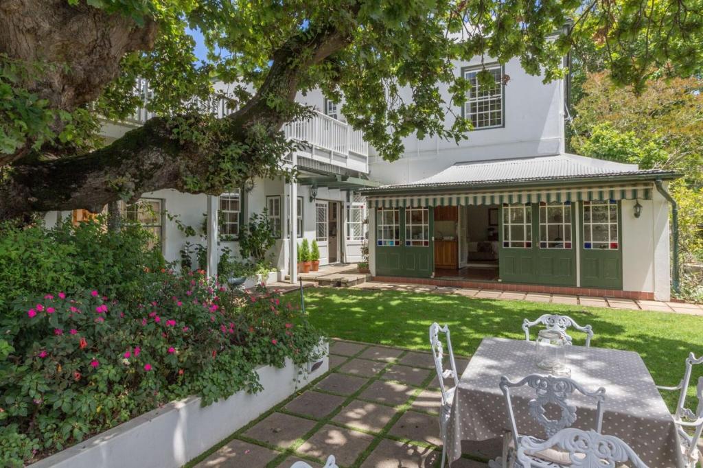 Sandown Lodge - image 5
