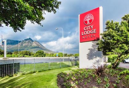 City Lodge Hotel Pinelands - image 1