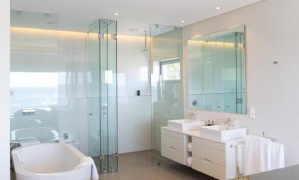 62 Camps Bay - image 4