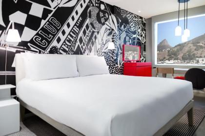 Radisson RED Hotel V&A Waterfront Cape Town - image 6