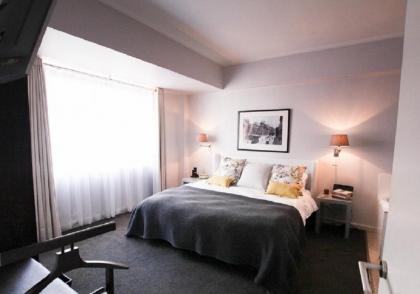 Bijoux Non-Load-Shedding Self-Catering Apartment in Central Cape Town - image 1
