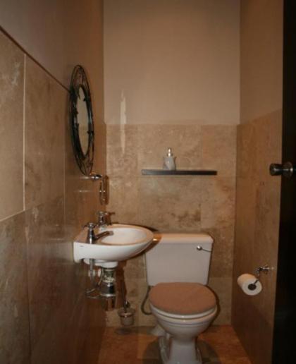 Panorama Self Catering 2 - image 17