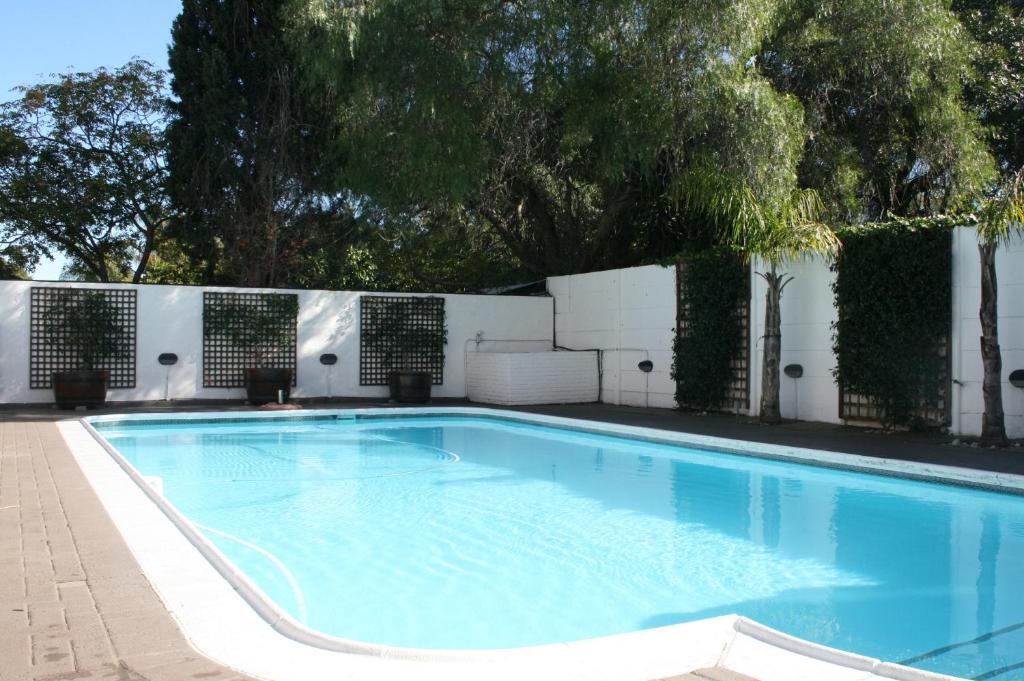 Panorama Self Catering 2 - image 4