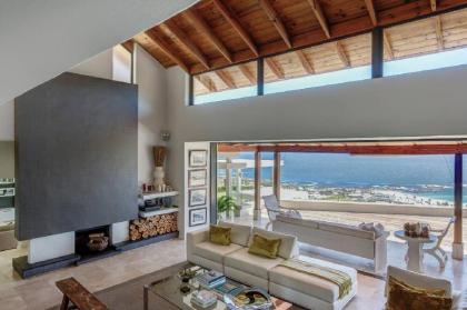 Modern 4 bedroom Ocean View villa - Camps Bay Cape Town 