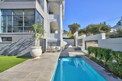 5 bedroom Luxury Villa - Oranjezicht - Cape Town 