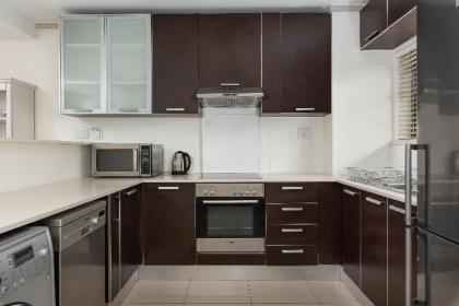 Classic 3 Bedroom Penthouse - image 1