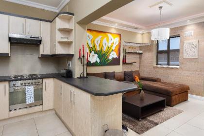 Condo Ananda in Green Point! - image 3