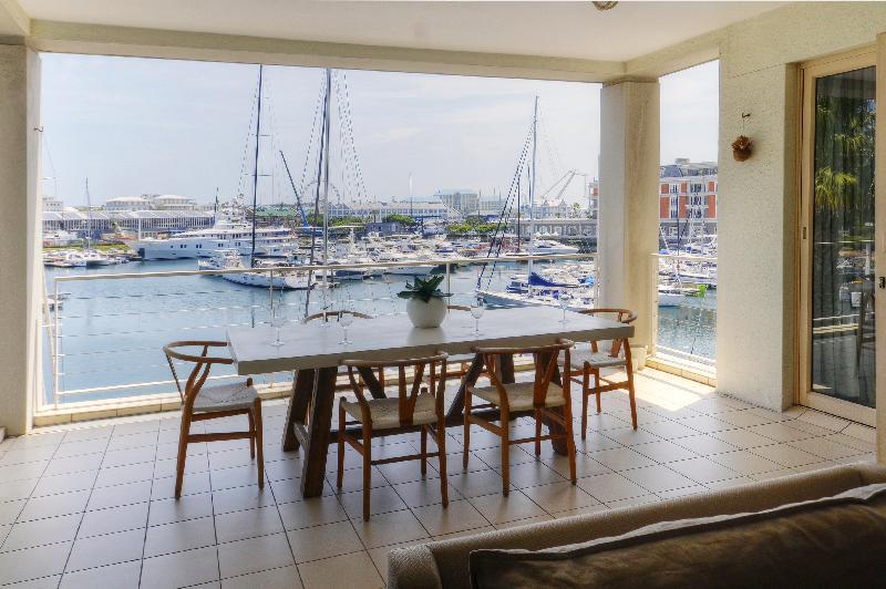 Penrith 204 Ocean view apartment. - main image