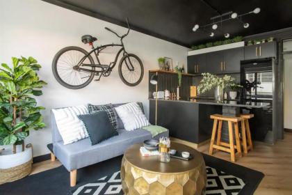 The Ultimate 2 Bedroom Nightlife Pad on Kloof Street Cape Town