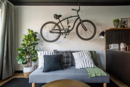 The Ultimate 2 Bedroom Nightlife Pad on Kloof Street - image 6