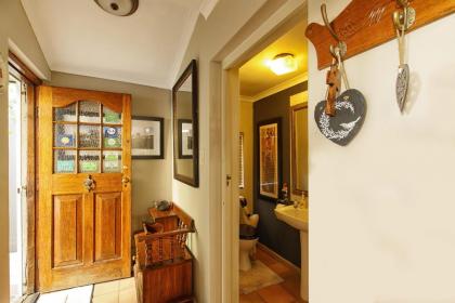 Bluegum Hill Guesthouse & Apartments - Loadshedding-Lights & WIFI always on