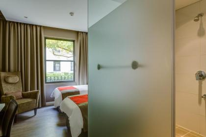 Protea Hotel by Marriott Cape Town Waterfront Breakwater Lodge - image 5
