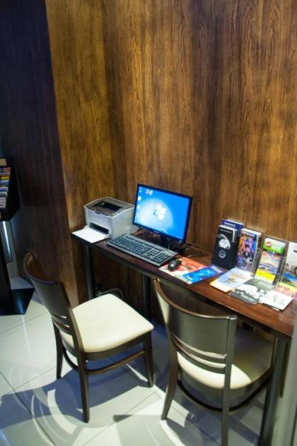 Circa Luxury Apartment Hotel - image 10