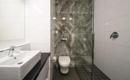 Gardens Centre Holiday Apartments - image 2
