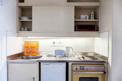 Gardens Centre Holiday Apartments - image 7