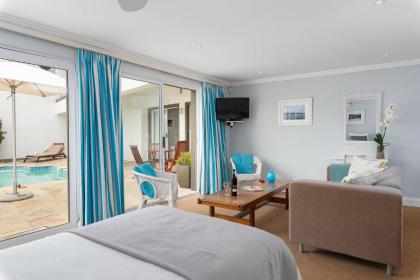 61 on Camps Bay - image 10
