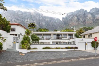 61 on Camps Bay - image 4