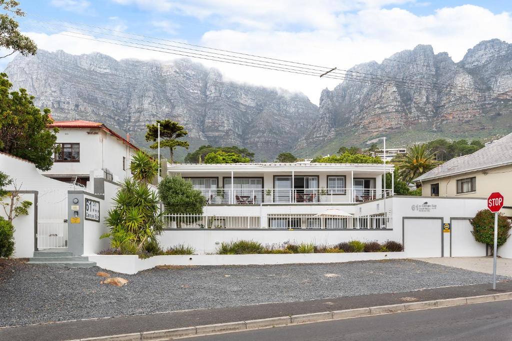 61 on Camps Bay - image 4