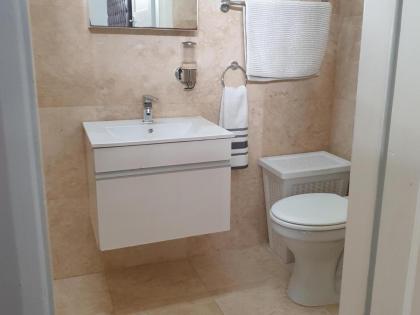 Leeuwenzee Guesthouse - image 23