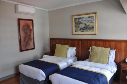 Parliament Hotel - image 15