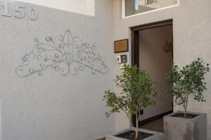 Anchor Bay Guest House - image 12