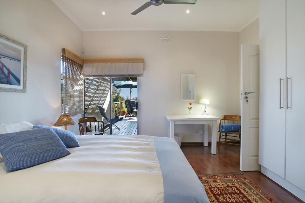 Anchor Bay Guest House - image 2