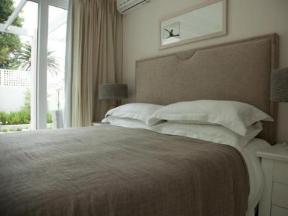 Sea Five Boutique Hotel - image 5