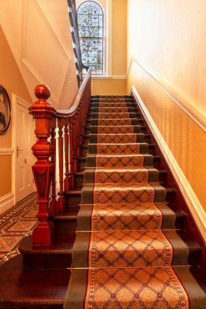 Victoria House - image 11