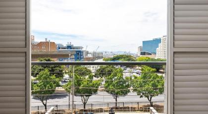 HarbourEdge Suites by Totalstay - image 10