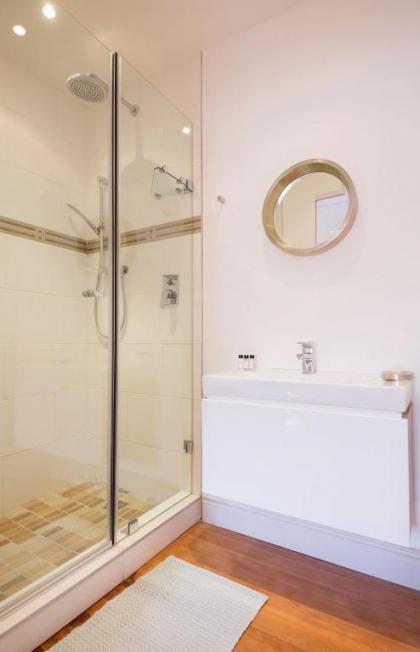 Number5 Guesthouse - image 4