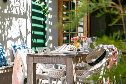 Stone Cottages - image 23