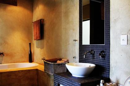 Apt 67 Long Street no loadshedding - image 30