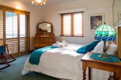 The Upper Deck at Sunny Cove - image 13