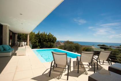 Geneva Drive Villa - image 20