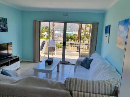 Sea and Mountain View Apartment - image 2