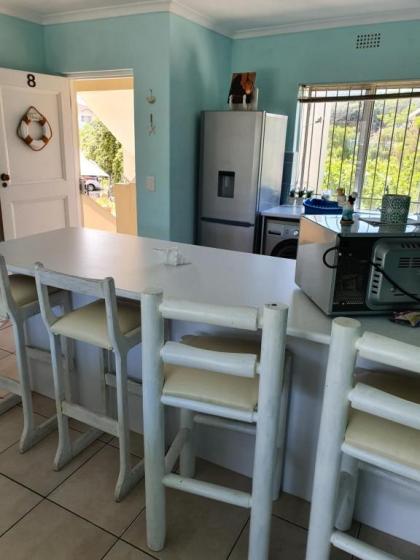 Sea and Mountain View Apartment - image 5