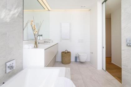 Topaz Ocean View Penthouse - image 18