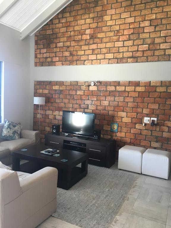 St Johns Plazza Apartment - image 7