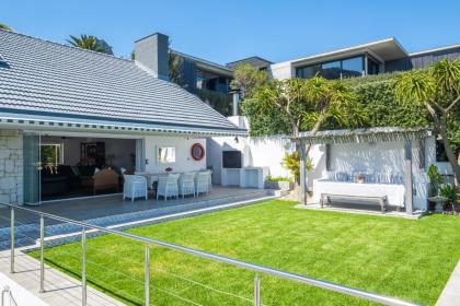 Clifton Sunset - Family Home - image 14