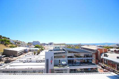 Luxe Penthouse with Private Rooftop Pool Deck & Panoramic Views - image 28