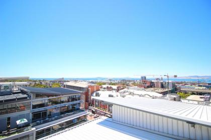 Luxe Penthouse with Private Rooftop Pool Deck & Panoramic Views - image 29