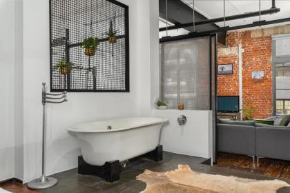 Wolroy House Apartments - image 26