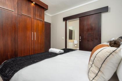 Icon Apartments - image 30