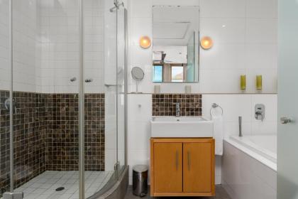 Cartwrights Corner Apartments - image 25